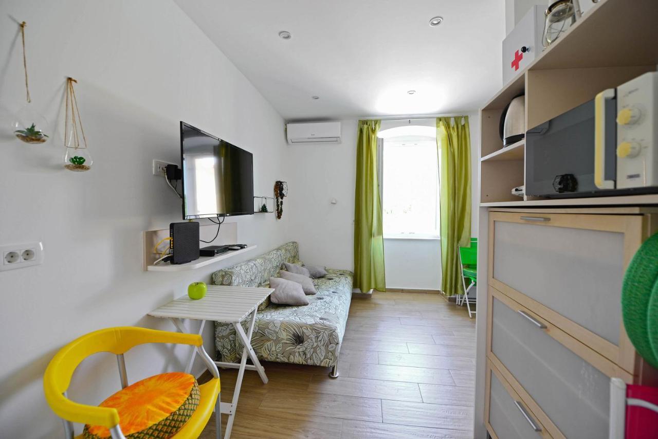 Apartments Bulovic In The Very Center Of Split Exterior photo