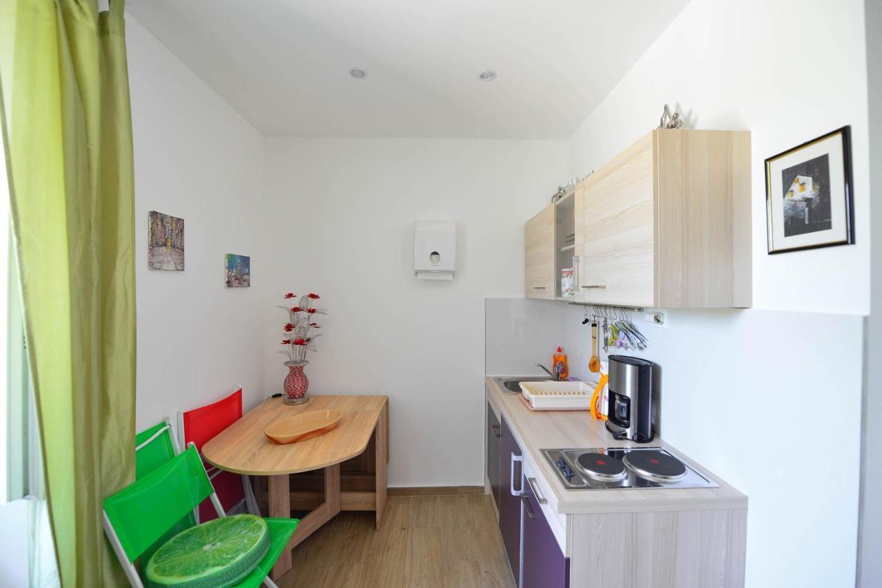 Apartments Bulovic In The Very Center Of Split Exterior photo